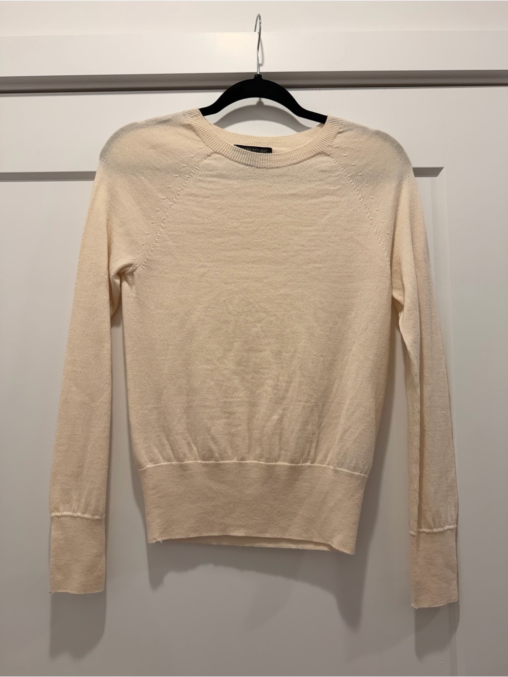 Banana Republic Cream Crewneck Sweater - Lightweight Knit